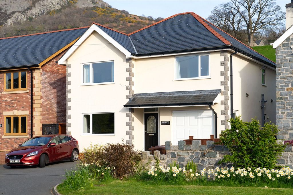 Property photo 1 of 23 Picture No. 04