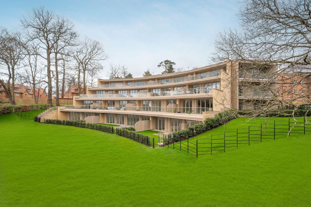 Property photo 1 of 20