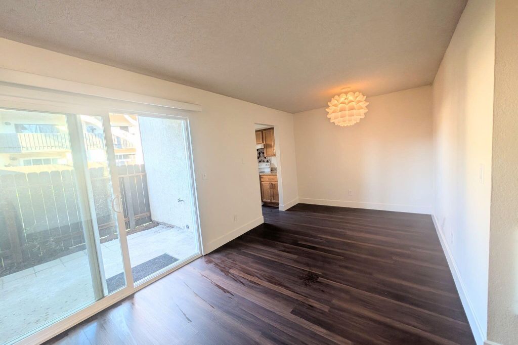 Property photo 3 of 10 <Alttext/>