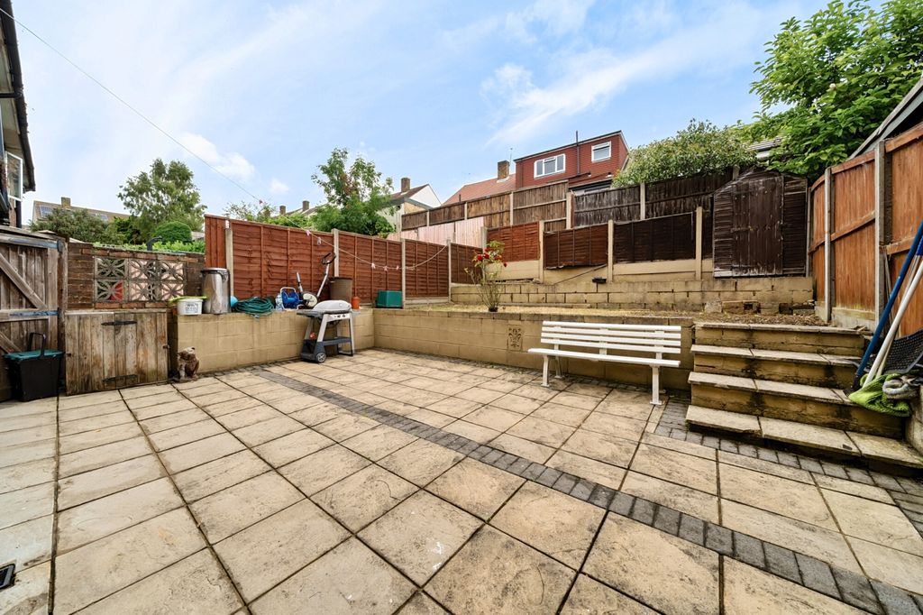 Property photo 2 of 20 Garden