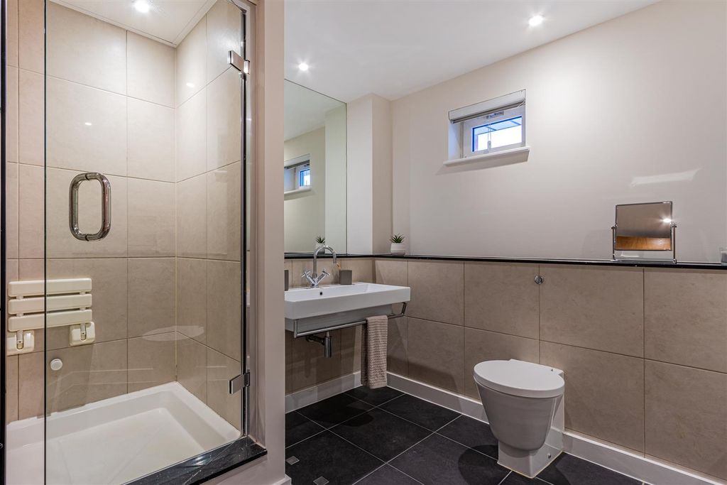 Additional image 15 of 3 bed flat for saleGreyfriars Road, Cardiff, City Centre CF10