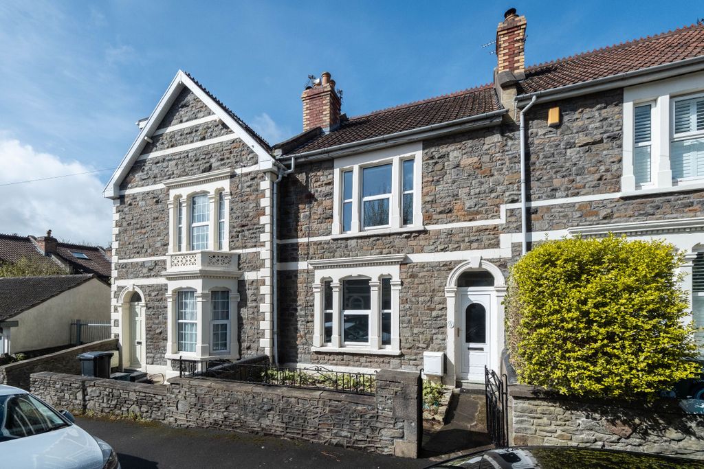 Property photo 1 of 20