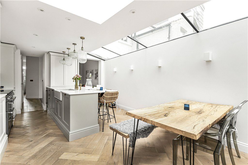 Property photo 1 of 36 Kitchen