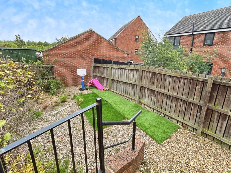 Property photo 3 of 11 Photo 8