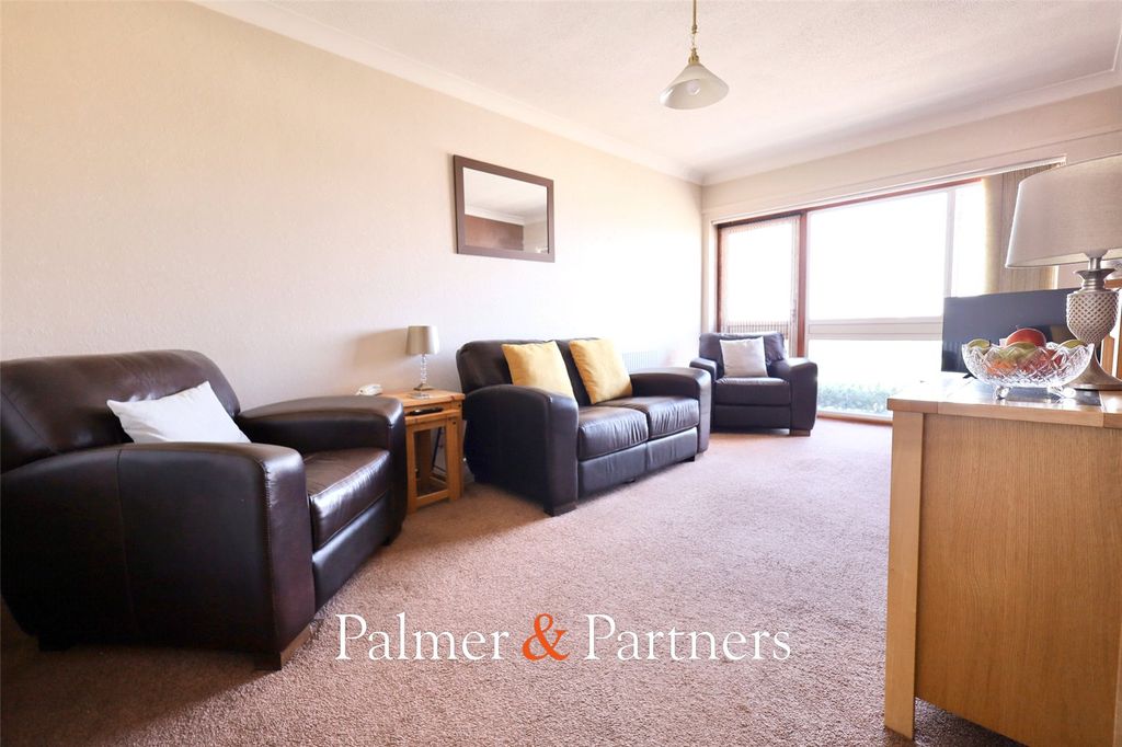 Property photo 3 of 17 Picture No. 11