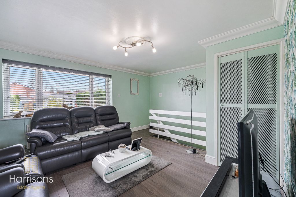 Property photo 3 of 22 4803855