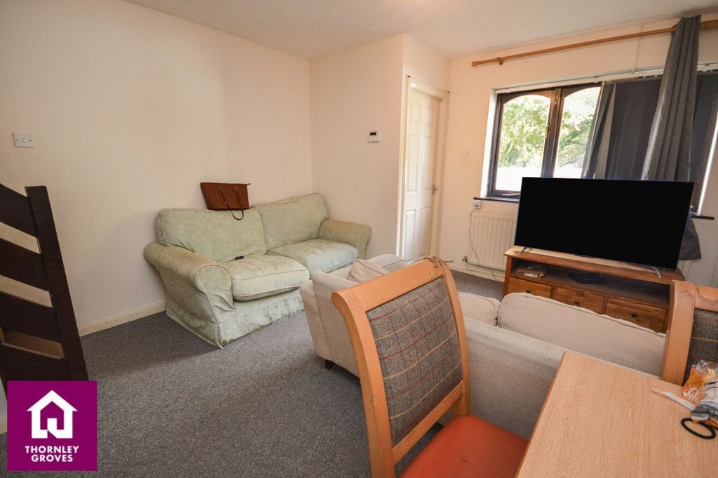 Property photo 2 of 10 Living Room