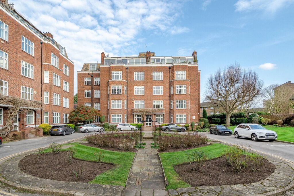 Property photo 2 of 14 Picture No. 19