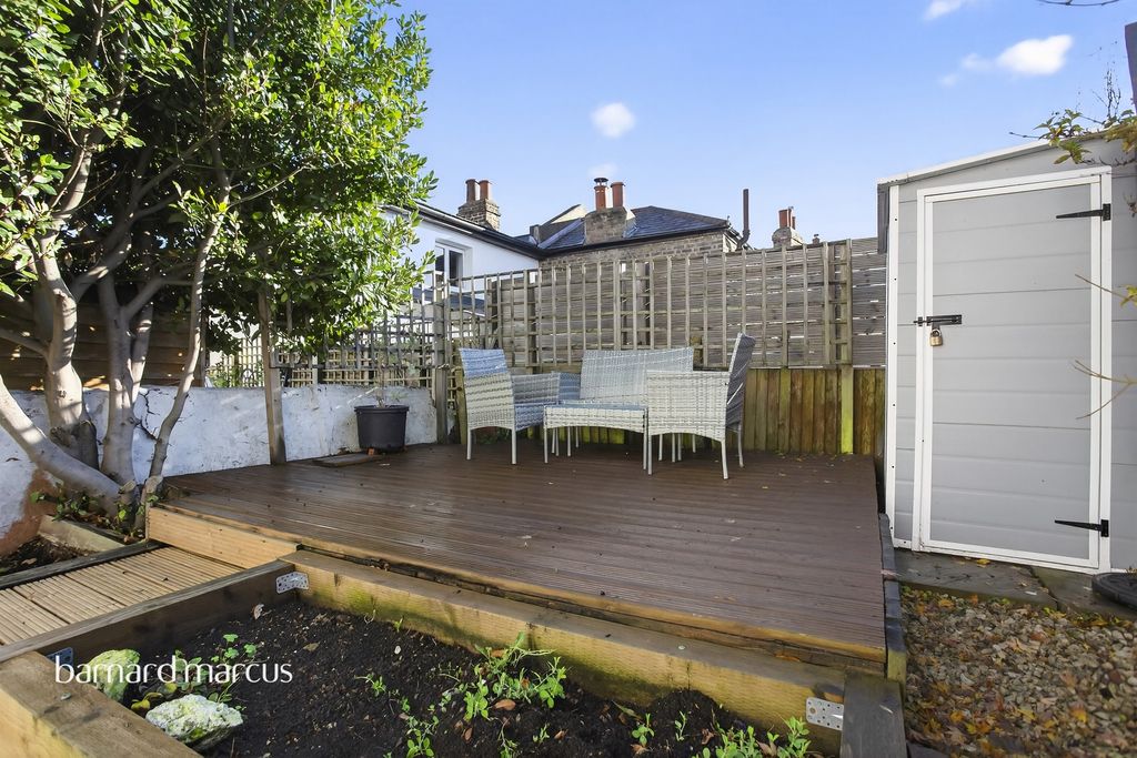 Property photo 3 of 9