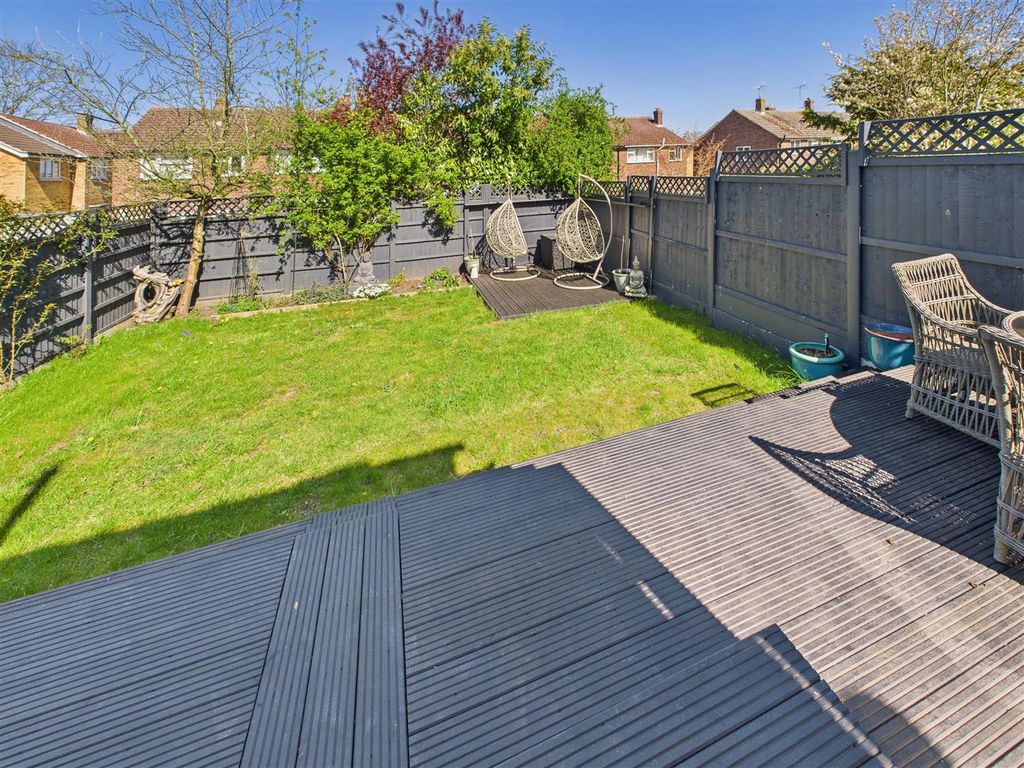 Property photo 2 of 27