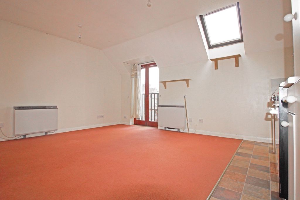 Property photo 2 of 5