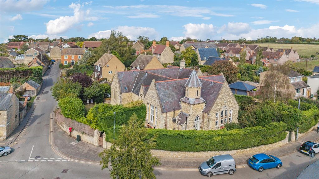 Property photo 1 of 13 Dji_20250909140349_0746_D-Be7B02c1676122c240506015