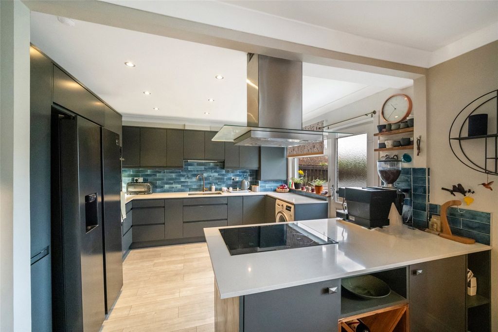 Property photo 3 of 21 Picture No. 08