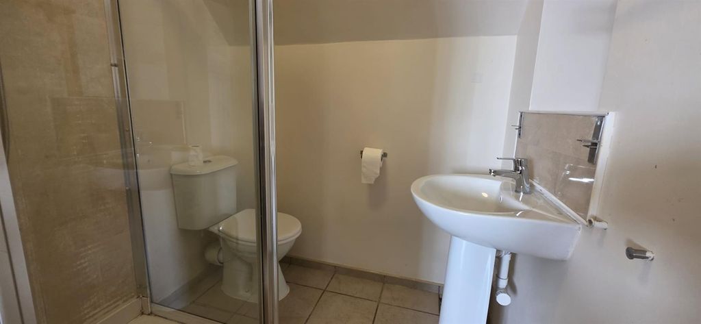 Property photo 2 of 6 Img-20251215-Wa0003.Jpg