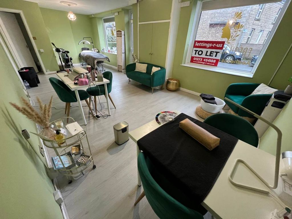 Property photo 3 of 8 Shop 2