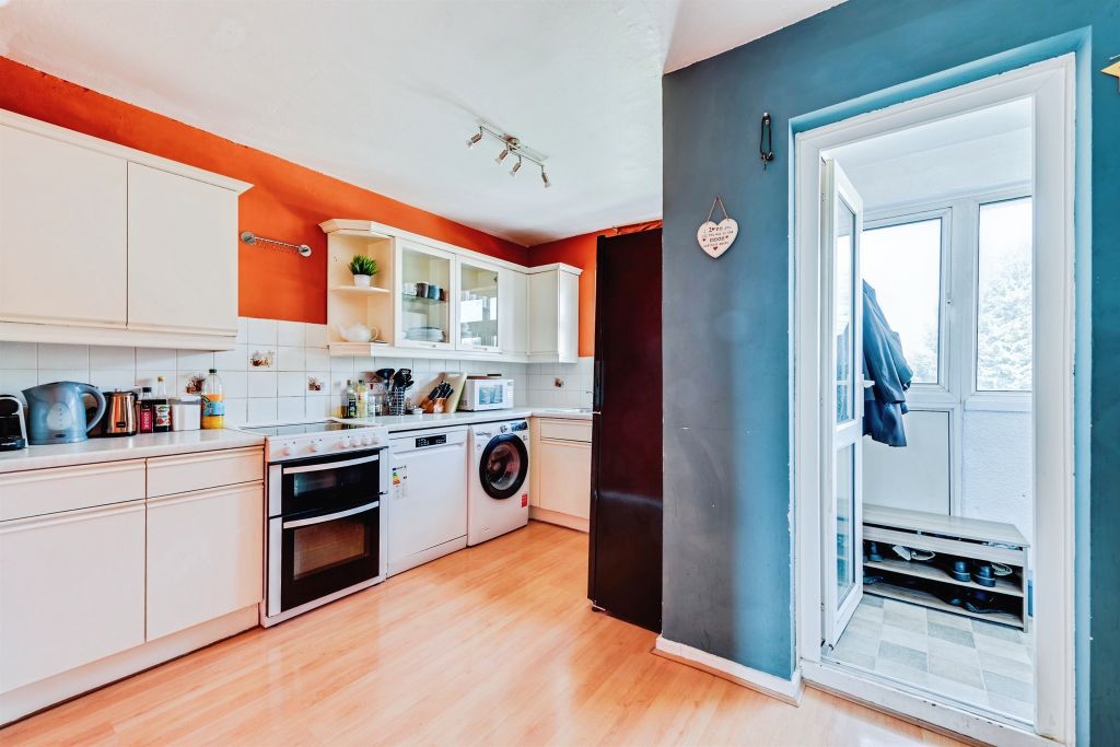 Property photo 2 of 9