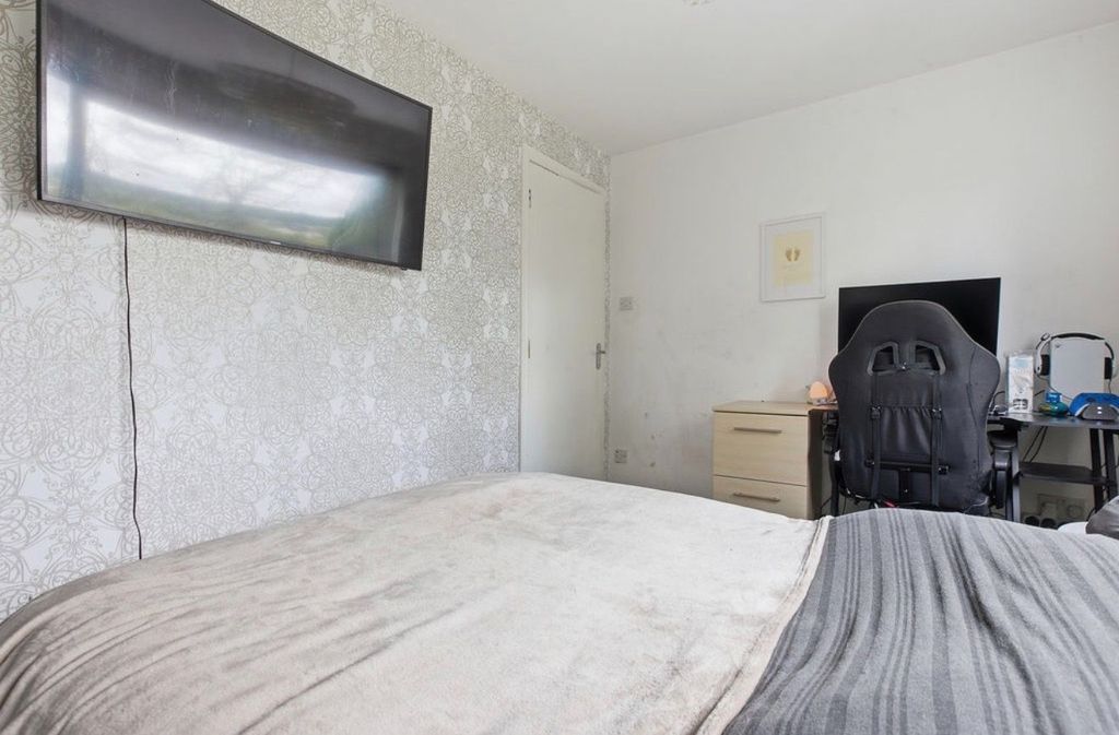 Additional image 9 of 2 bed flat for saleHunter Gardens, Bonnybridge FK4