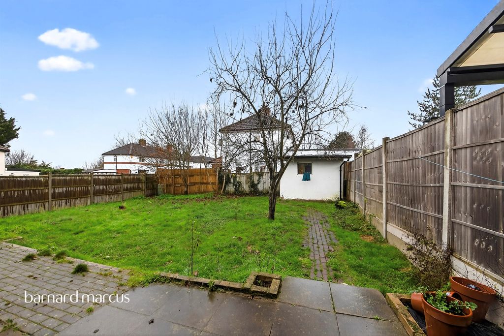 Property photo 3 of 11