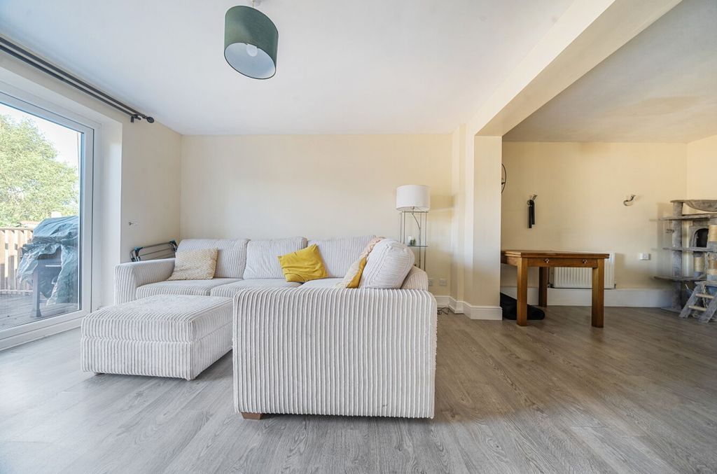 Additional image 8 of 2 bed maisonette for saleCardew Road, Liss GU33