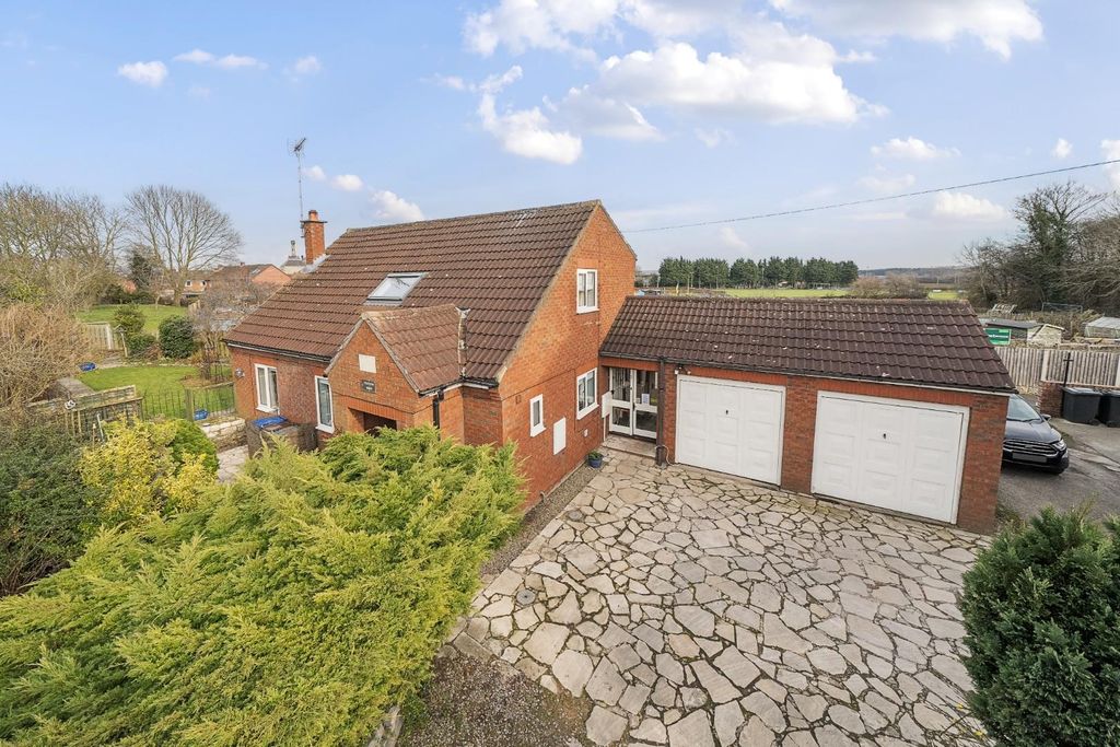 Property photo 1 of 17 1241933.Jpg