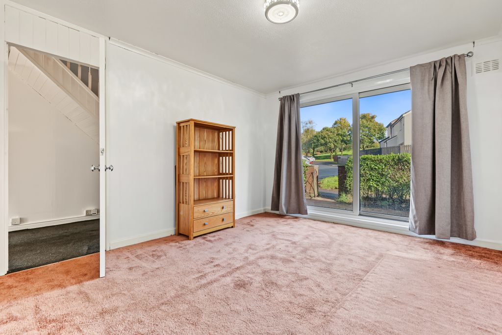 Property photo 3 of 35