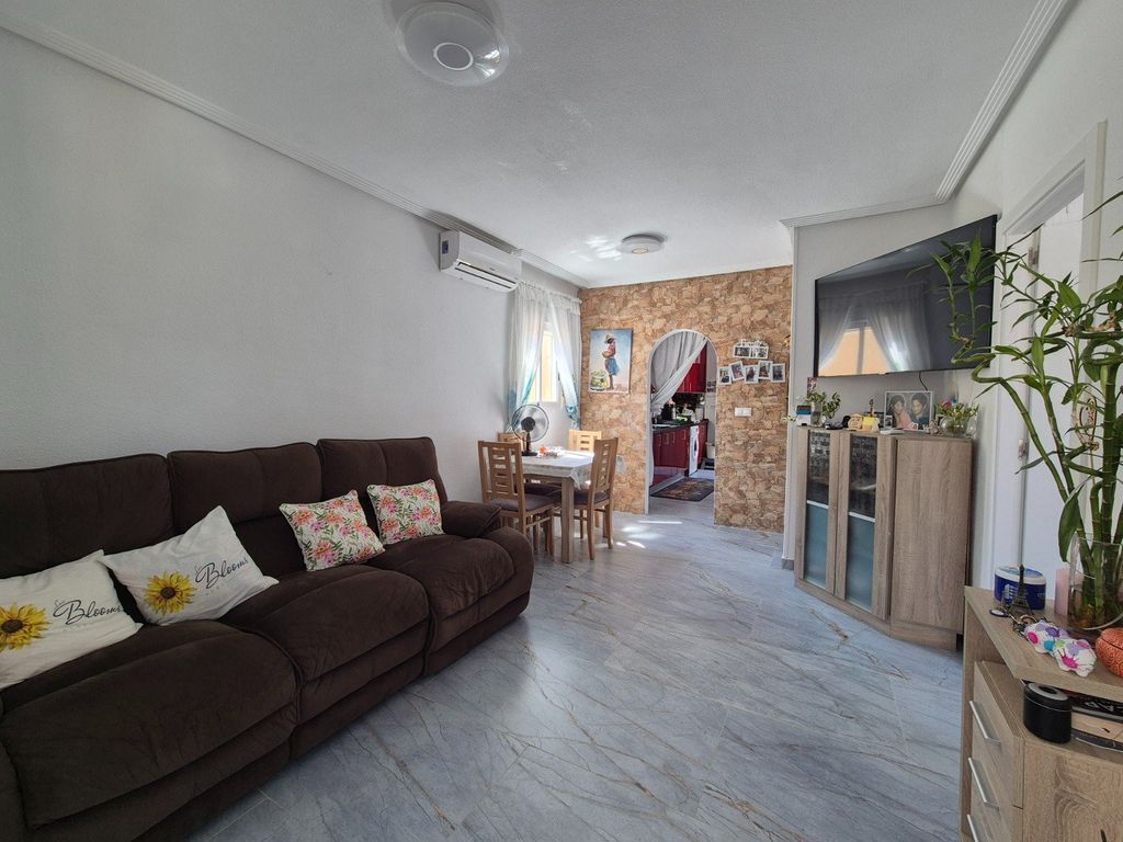Property photo 3 of 34