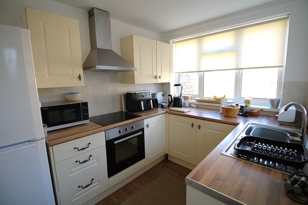 Property photo 3 of 14 Img_2348