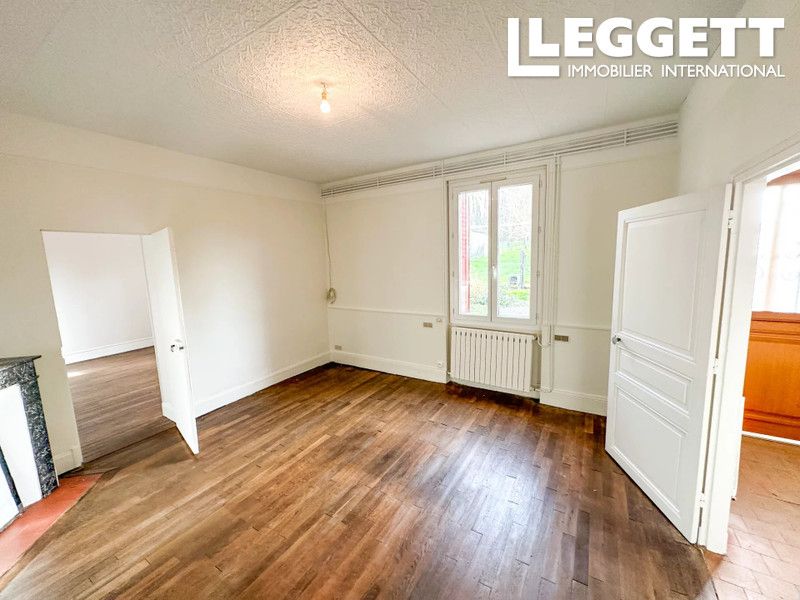 Property photo 3 of 10