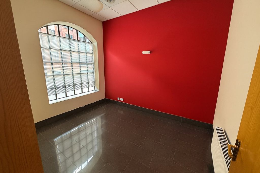 Property photo 3 of 4