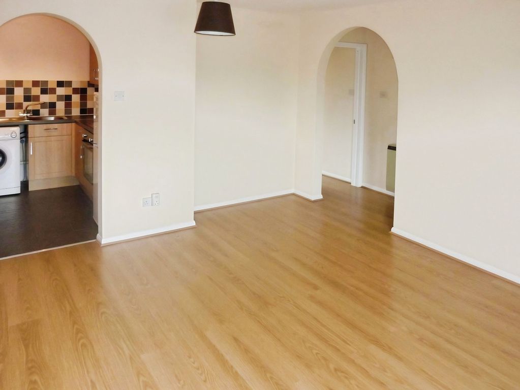 Property photo 2 of 6