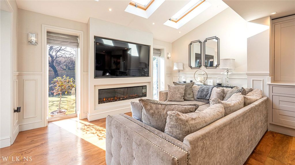 Property photo 3 of 43 Picture No. 08