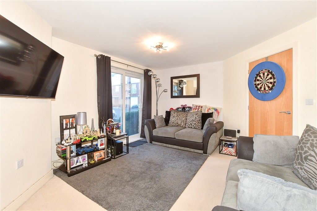 Property photo 3 of 8 Kitchen/Lounge/ Dining Room