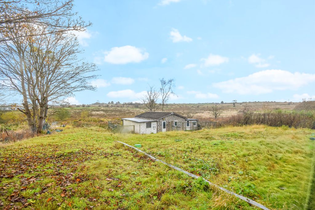 Property photo 2 of 30