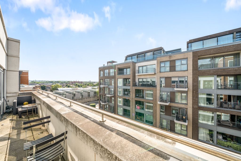 Property photo 2 of 10