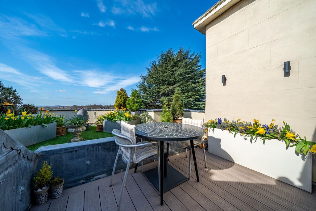 Additional image 29 of 3 bed flat for salePark Terrace, The Park NG1