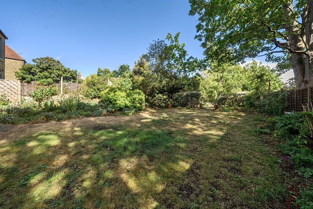 Property photo 3 of 18 1456022-14-6A04A9...