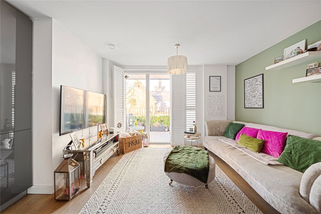 Property photo 2 of 17 Picture No. 13