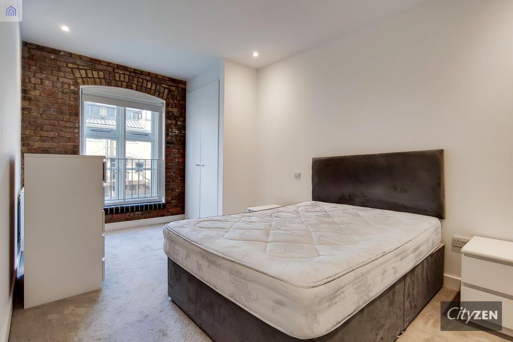 Property photo 3 of 12 Bedroom