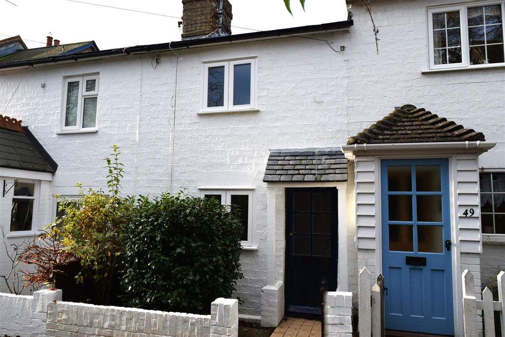 Property photo 1 of 11 Front