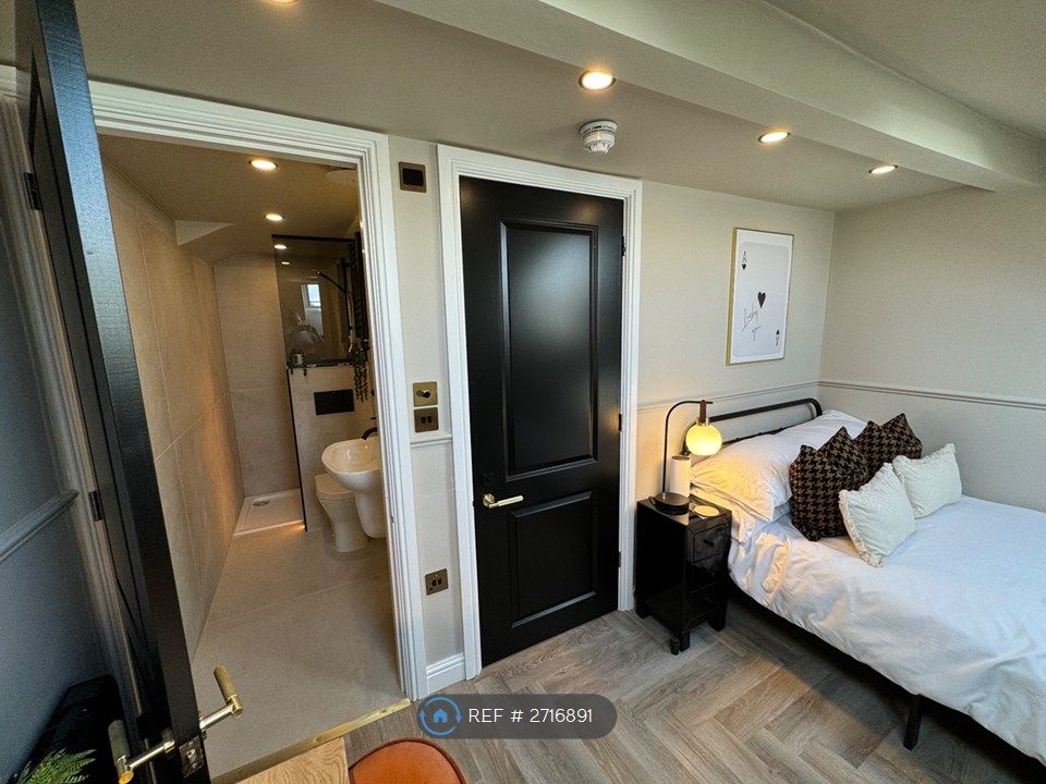 Property photo 1 of 26