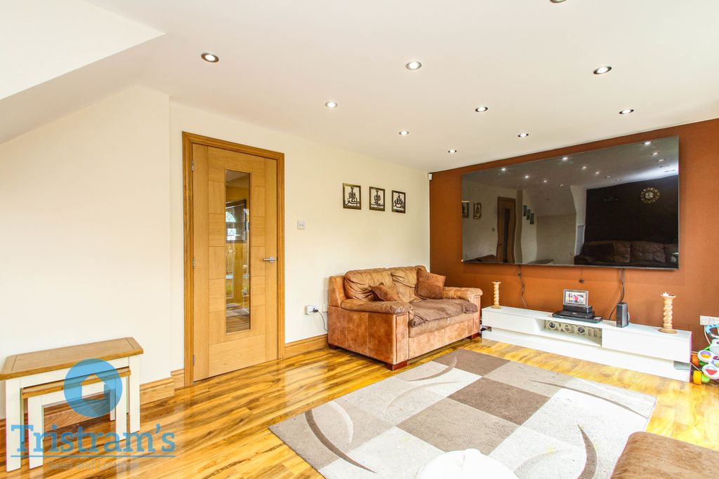 Property photo 3 of 20 Img_0131