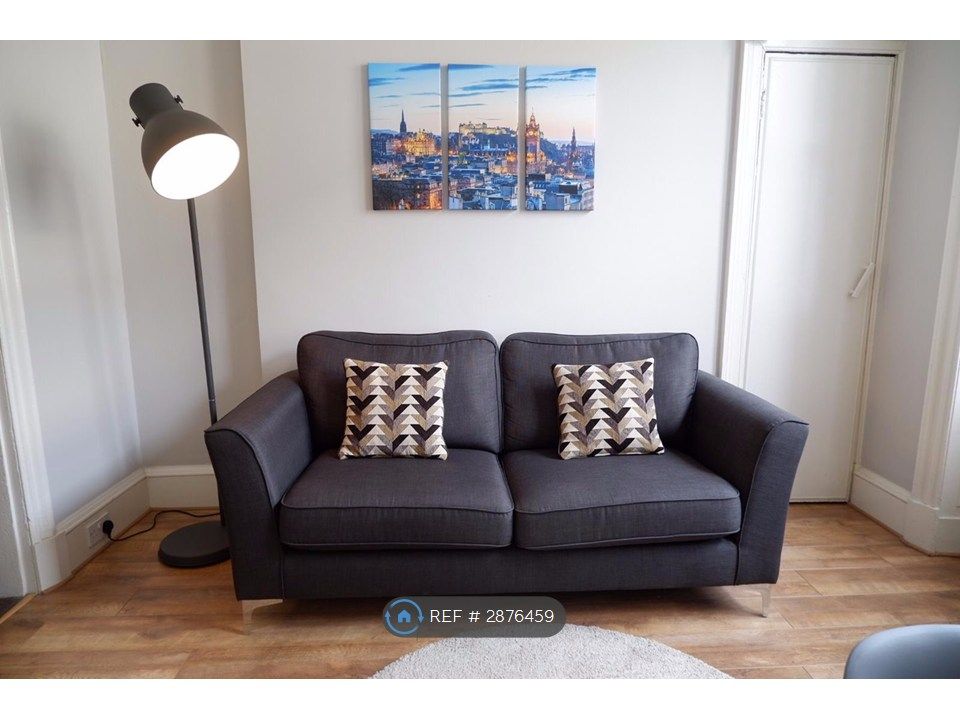 Property photo 2 of 21 Living Room