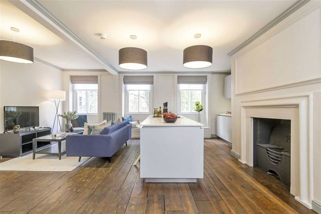 Property photo 2 of 8