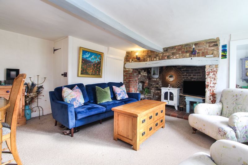 Property photo 2 of 20 Living Room