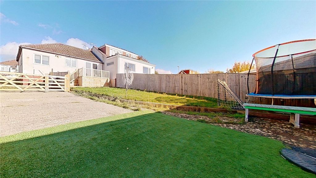 Property photo 3 of 14 Picture No. 09