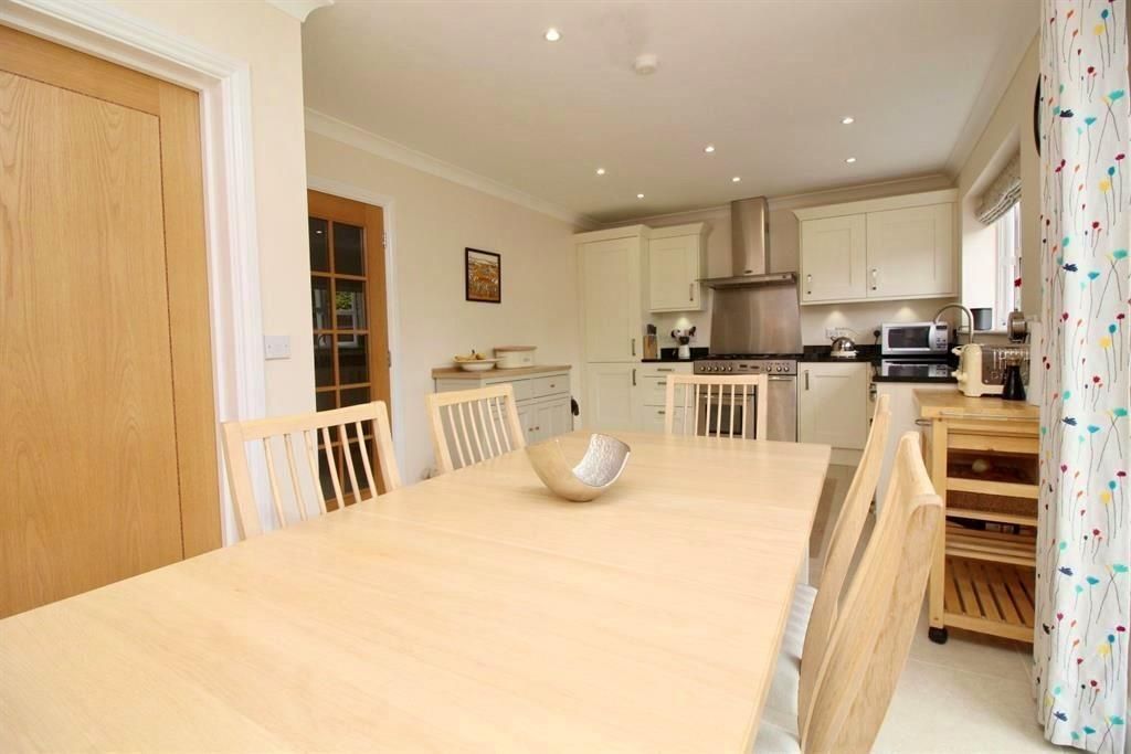 Property photo 2 of 14 Kit.Jpg
