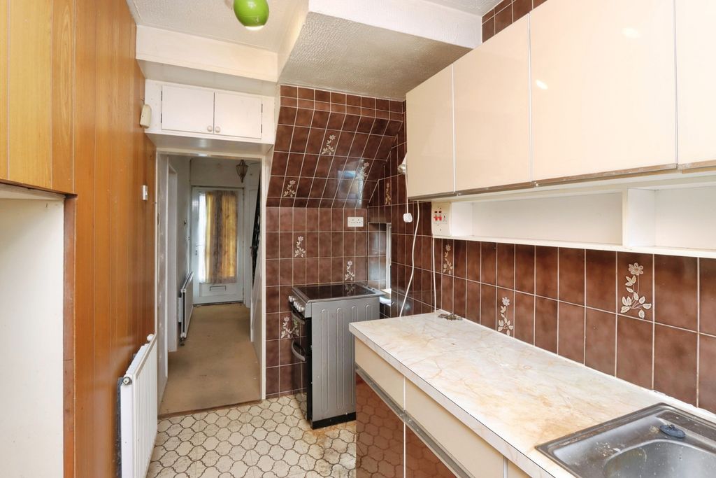 Property photo 3 of 17 Photo