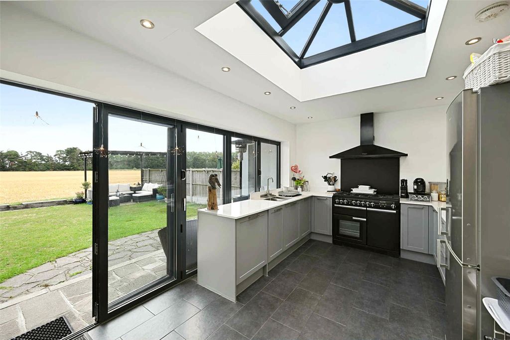 Property photo 2 of 21 Picture No. 39