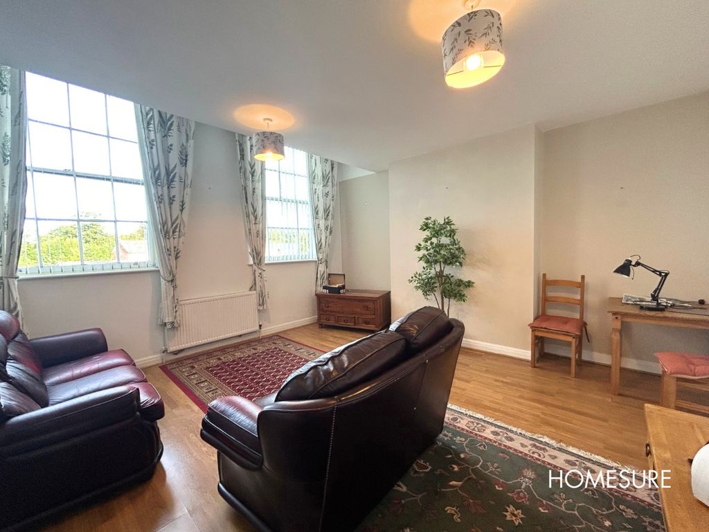 Property photo 1 of 7 Living Room