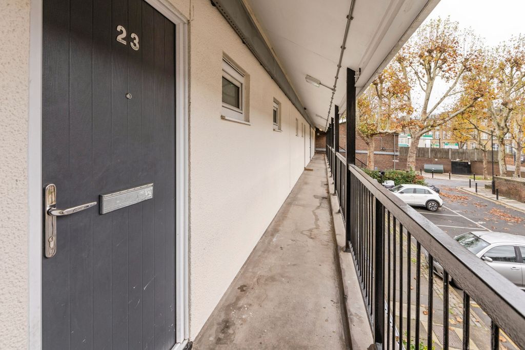 Property photo 2 of 12 Entrance